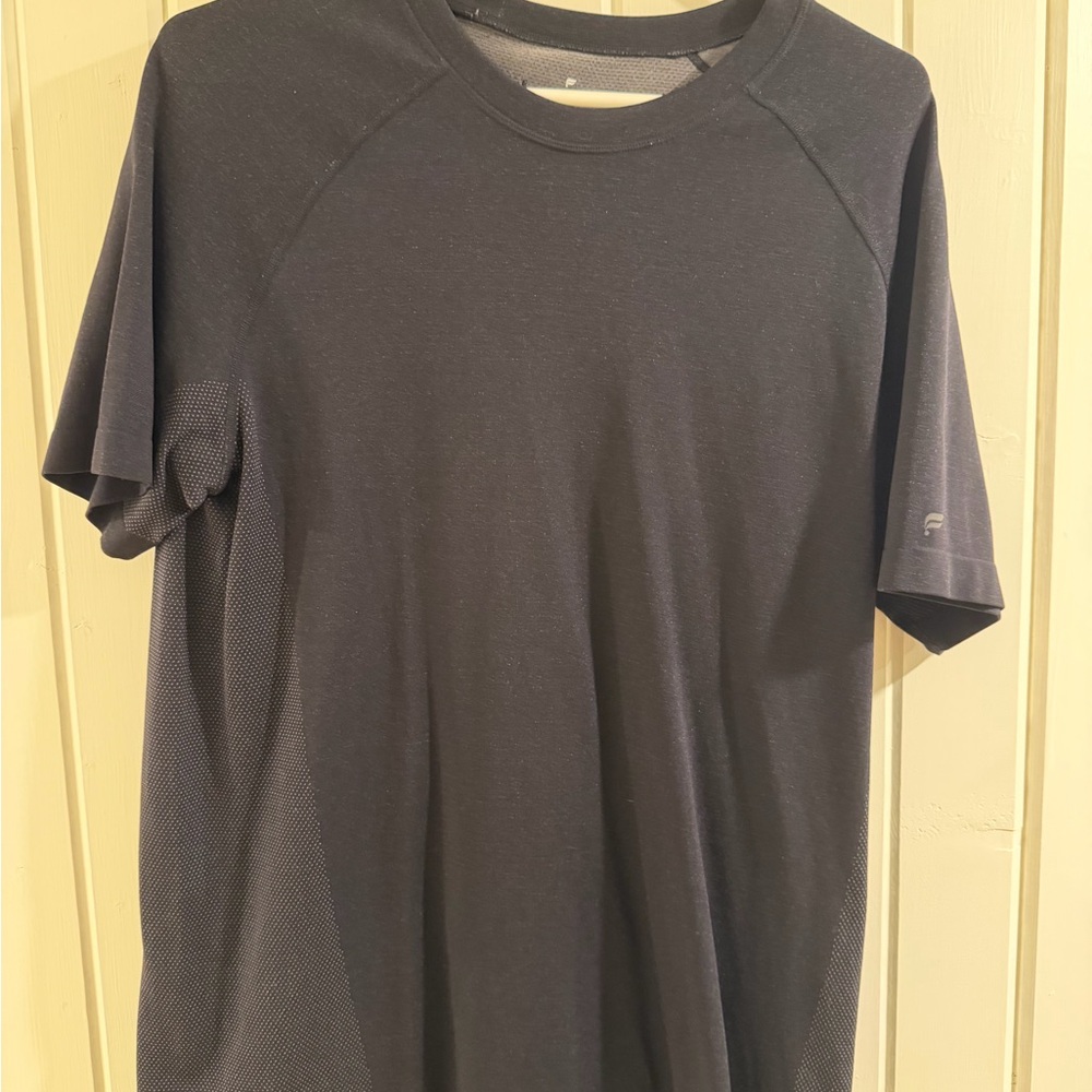 Fabletics Dark Gray Short Sleeve Tee